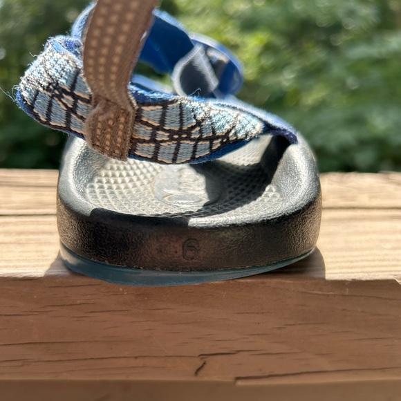 blue chacos - Picture 2 of 4